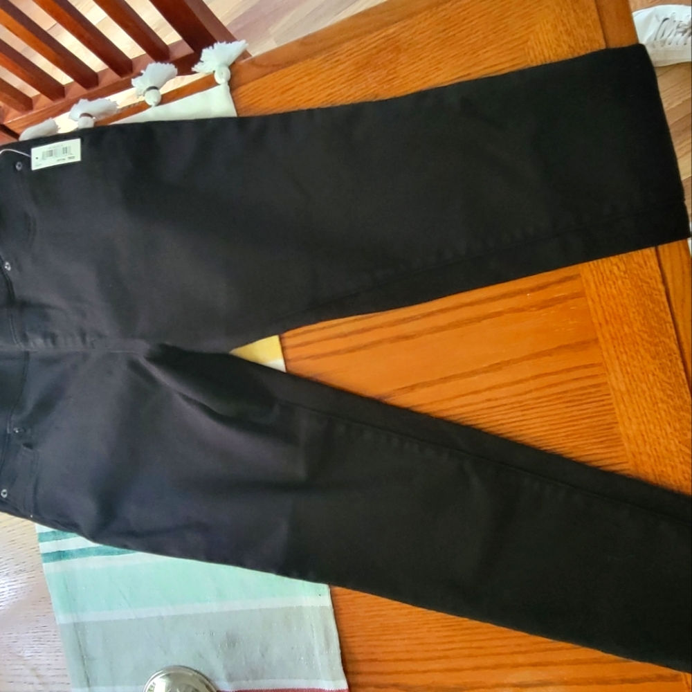 12 Short Amazon Essentials Pull On Jegging